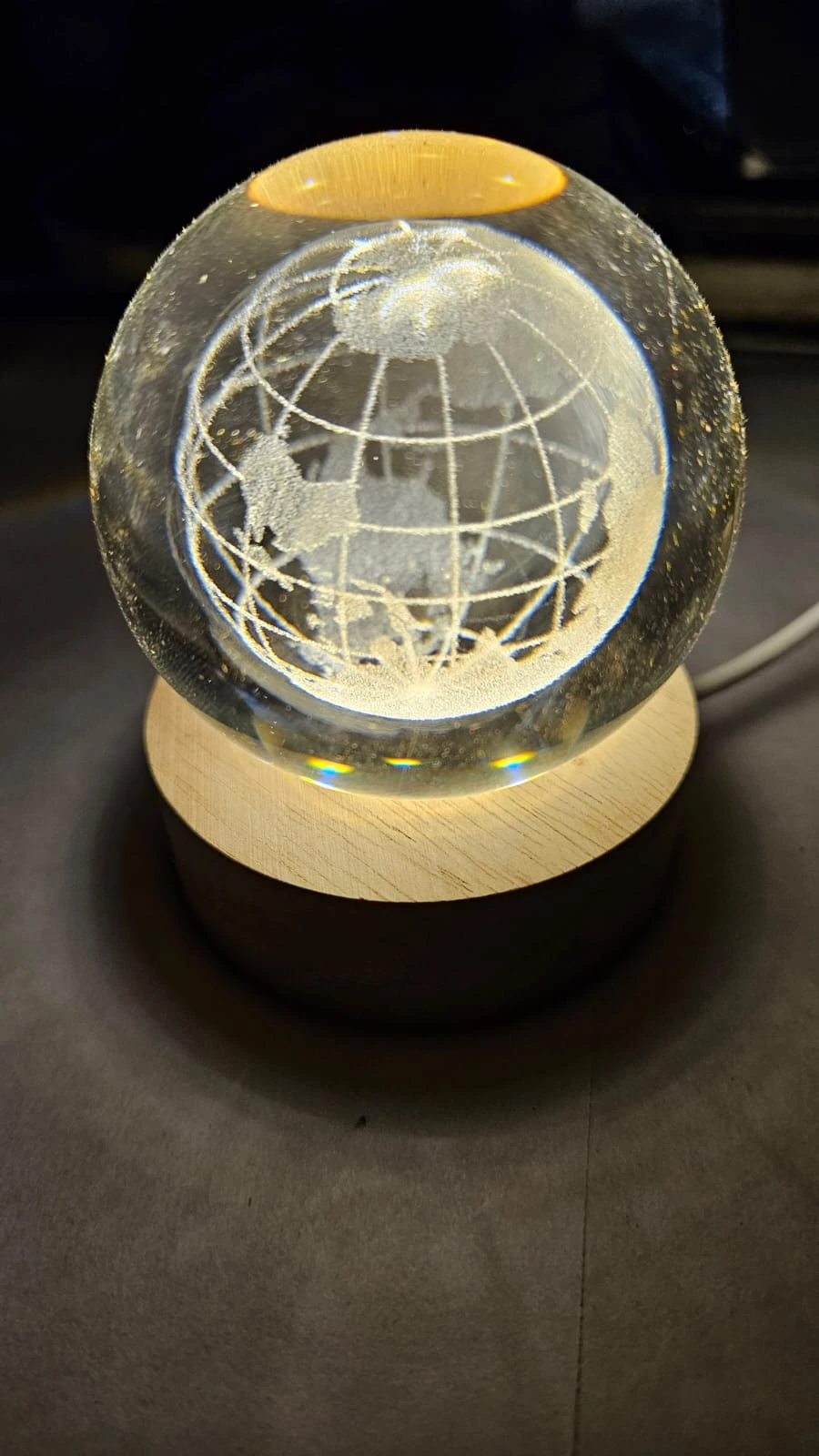 Crystal ball (DL_102)