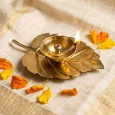 LEAF DIYA [BRASS]
